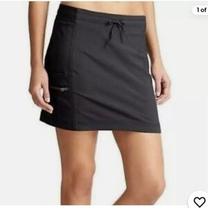 Te Verde Black Skort